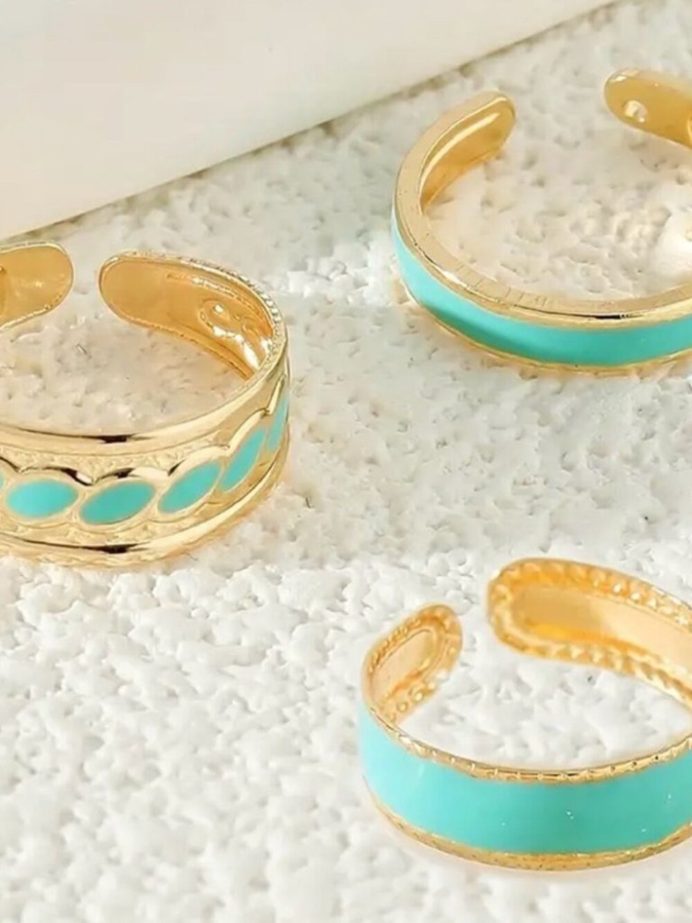 Blush Green & Gold Toe Ring Set – Intricate & Elegant Designs